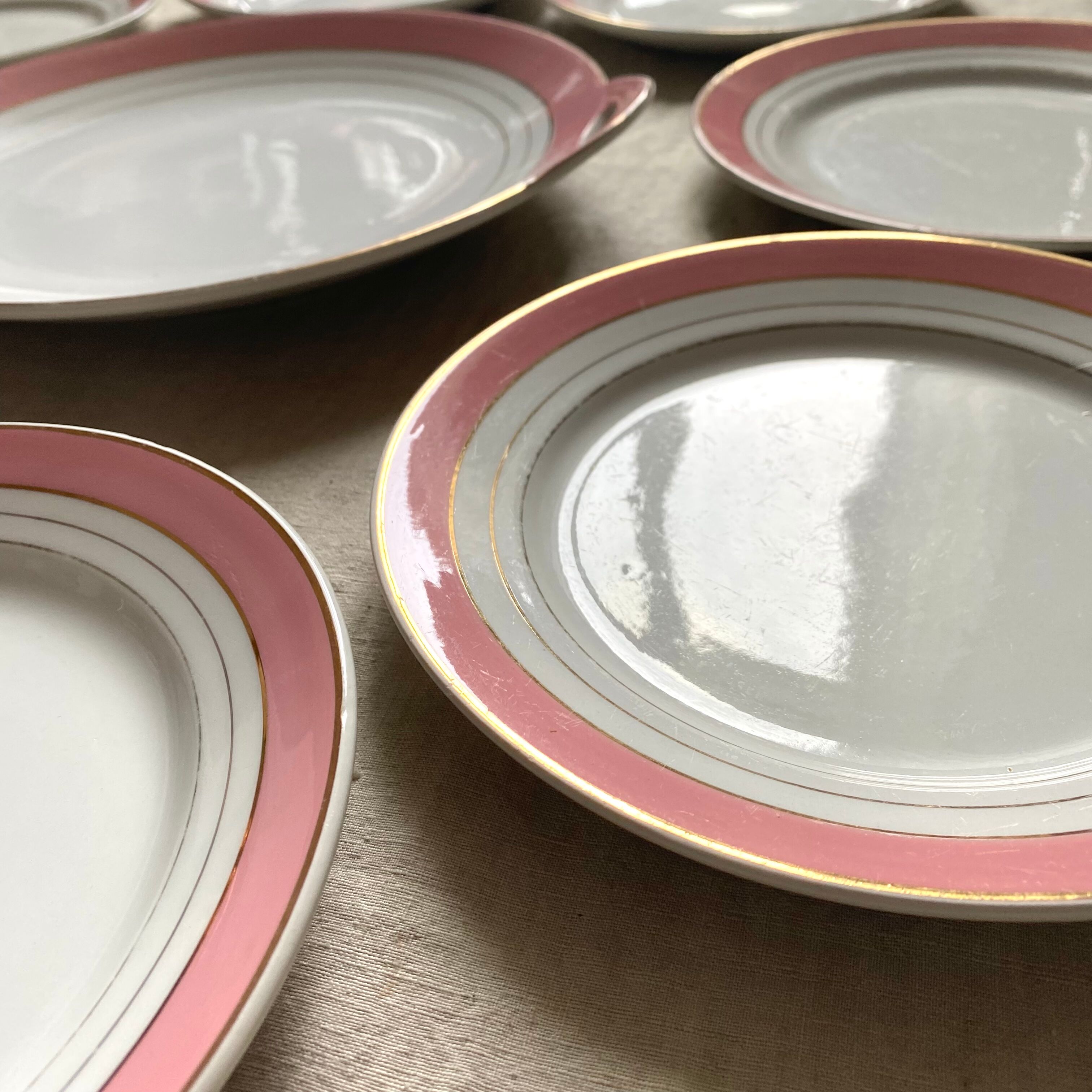 Dessert service plates and dish in Luneville porcelain