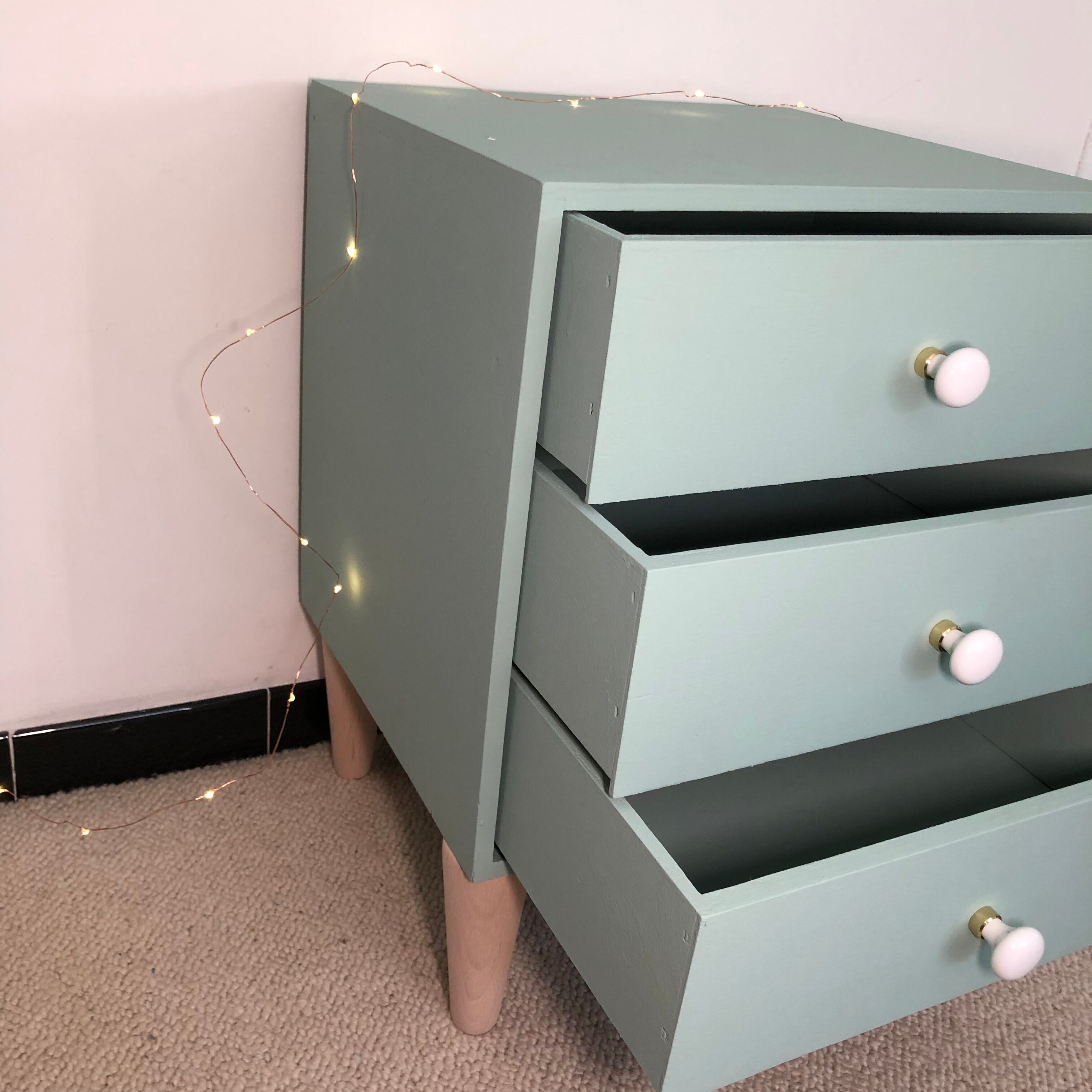 Vintage chest of drawers