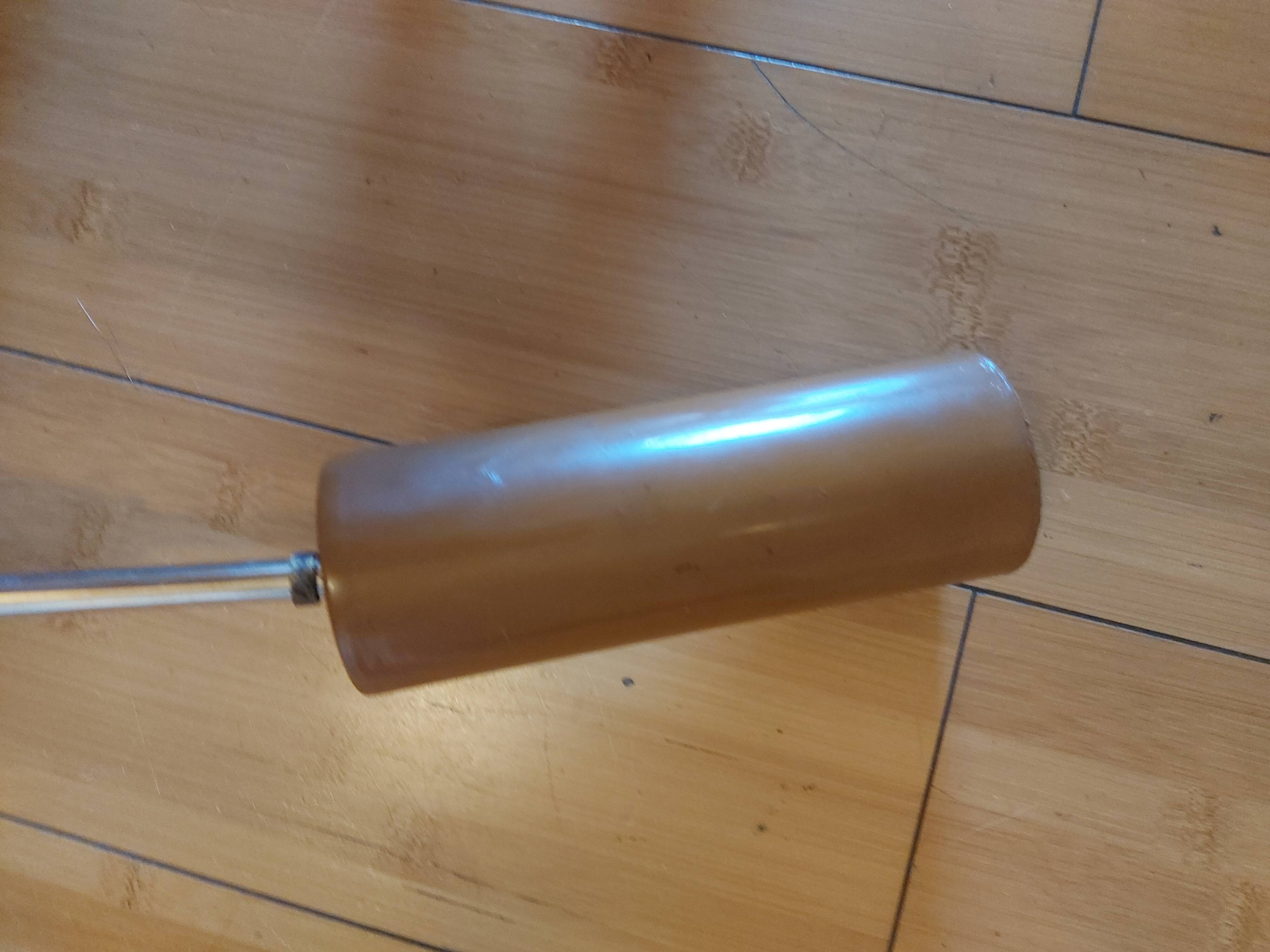 Scandinavian hanging