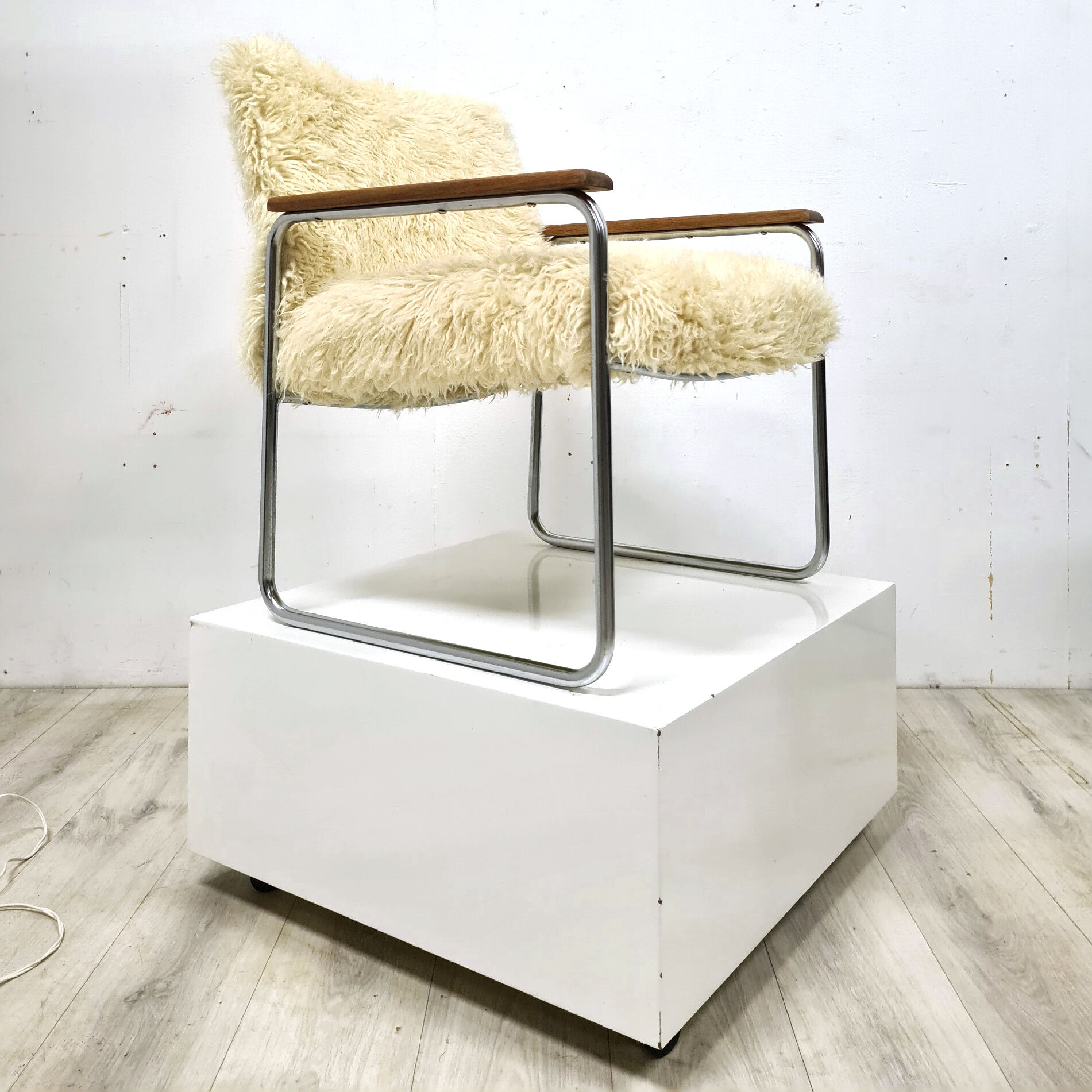 Bauhaus lounge chair with wool upholstery, 1930s