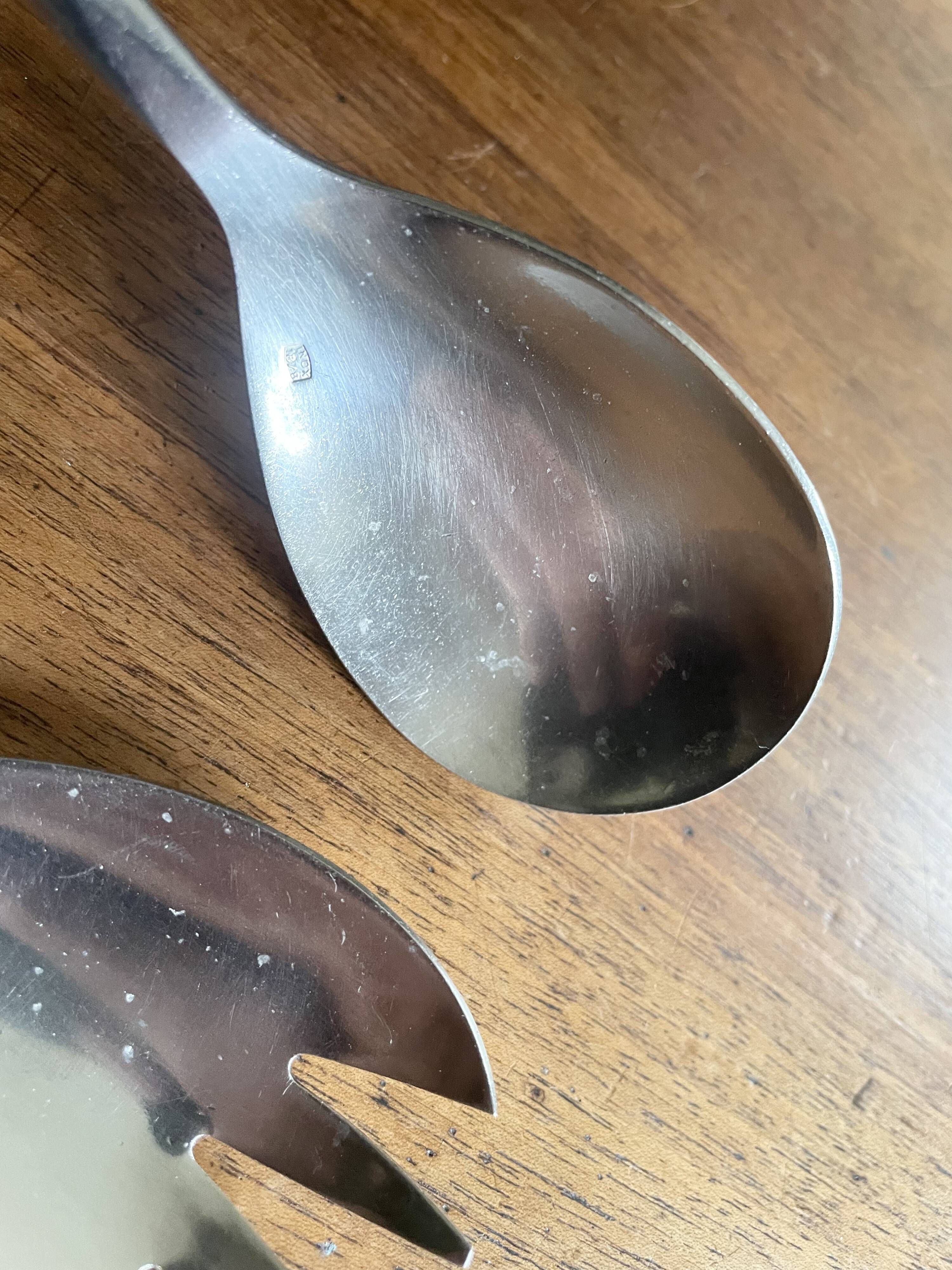 Salad servers with bamboo handles