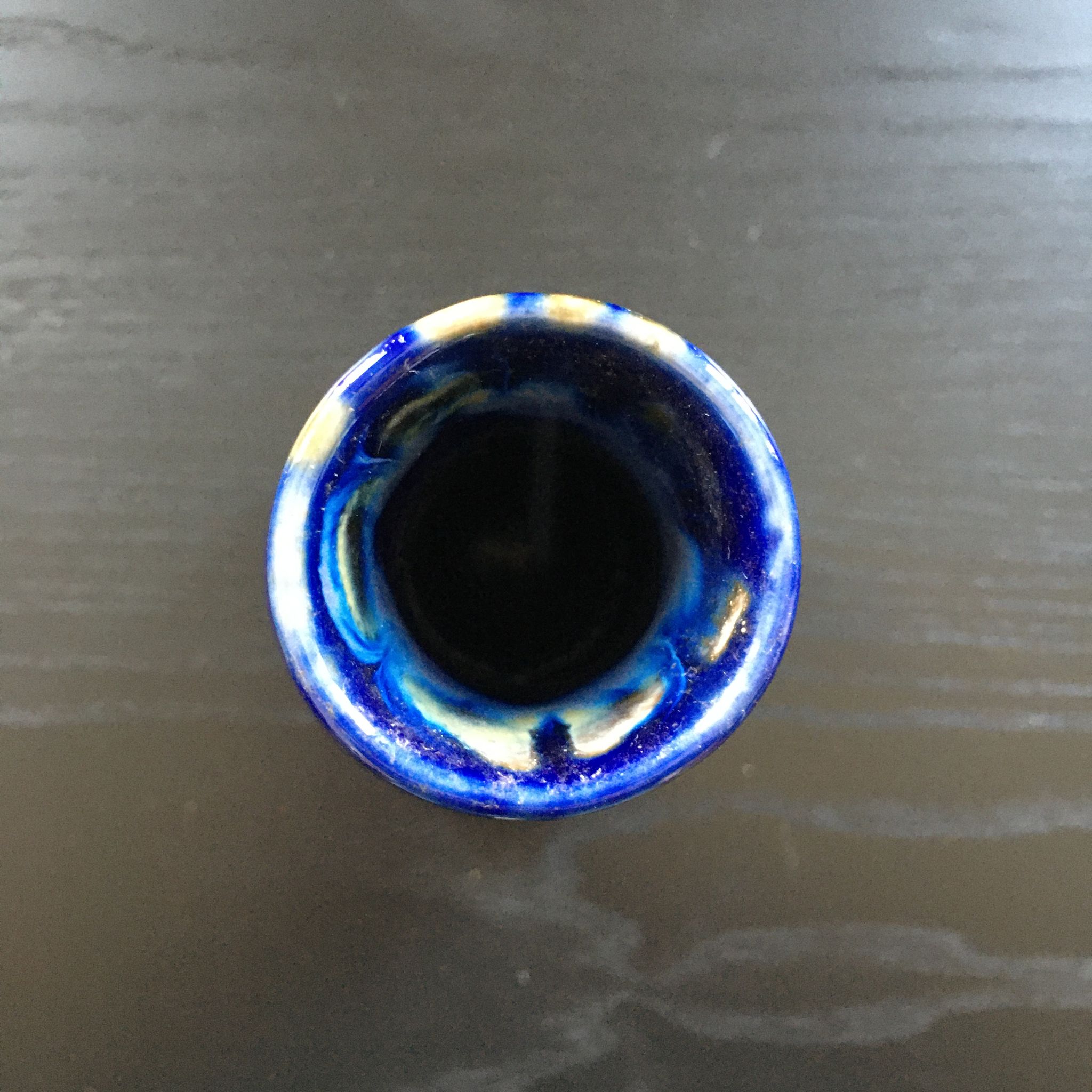 Vase bleu flammé