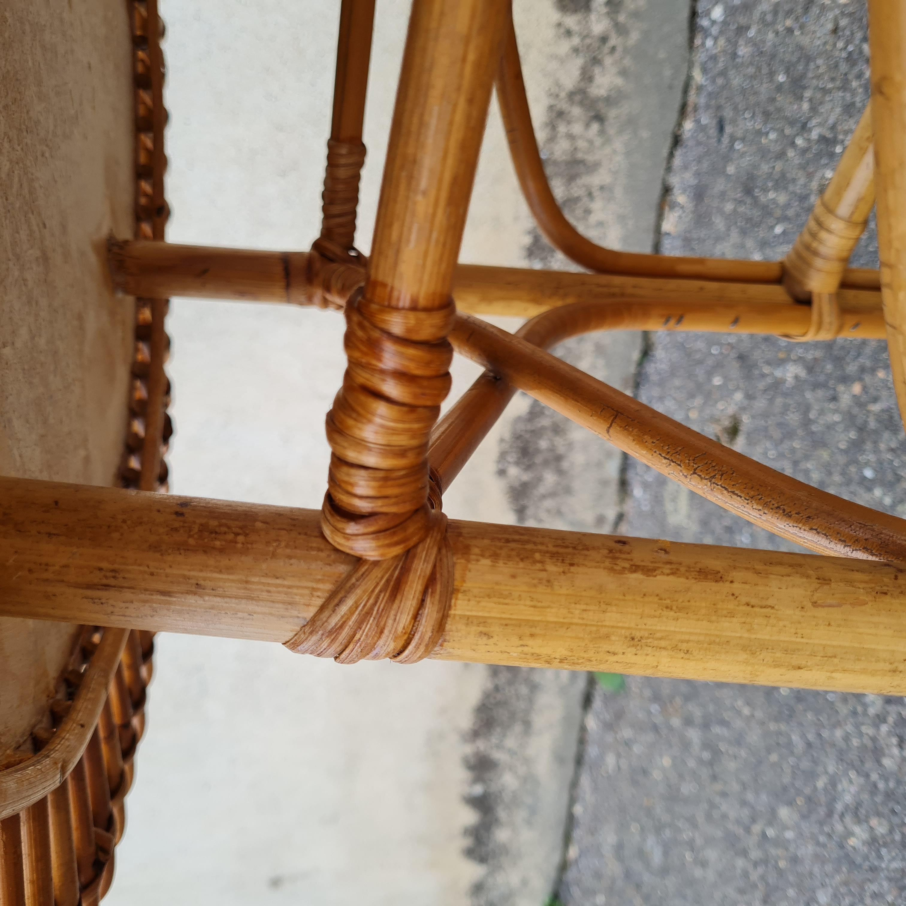 Table basse en rotin années 50