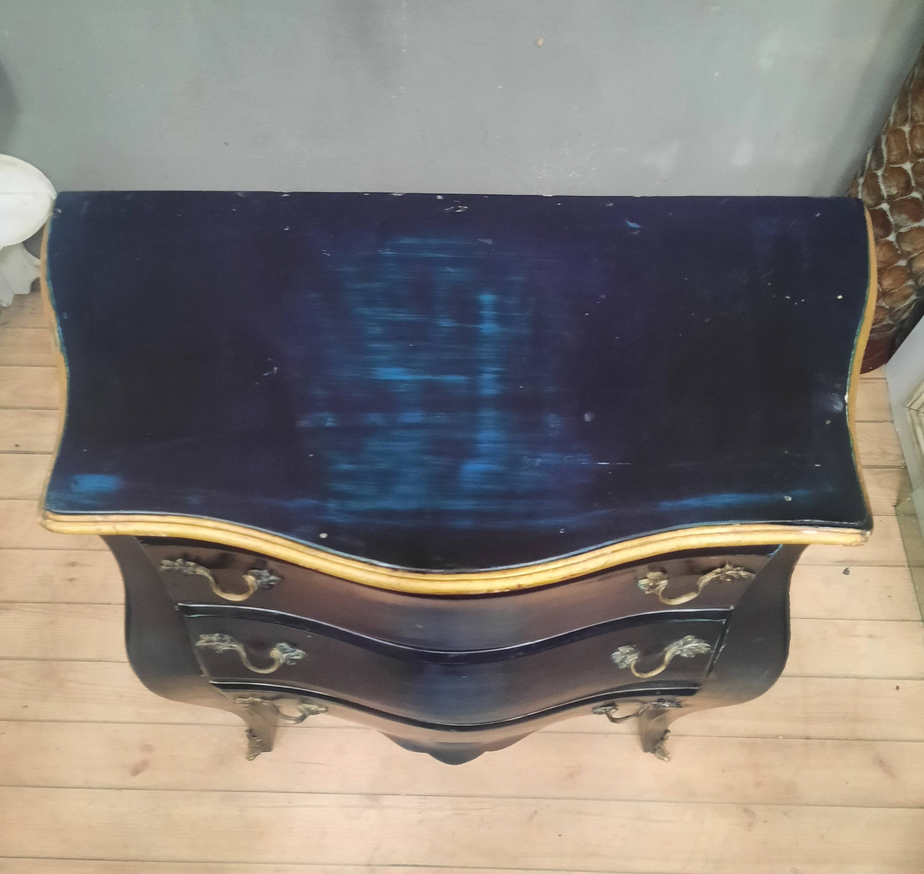 Commode de style Louis XV  laquée  bleu/noir