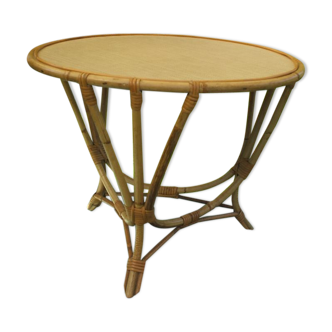 Round rattan table