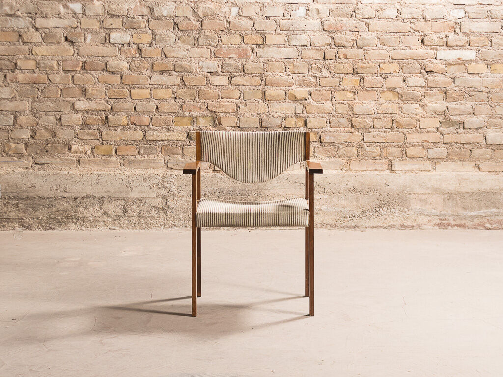 Scandinavian rosewood chairs with armrests, velvet fabrics (x6)