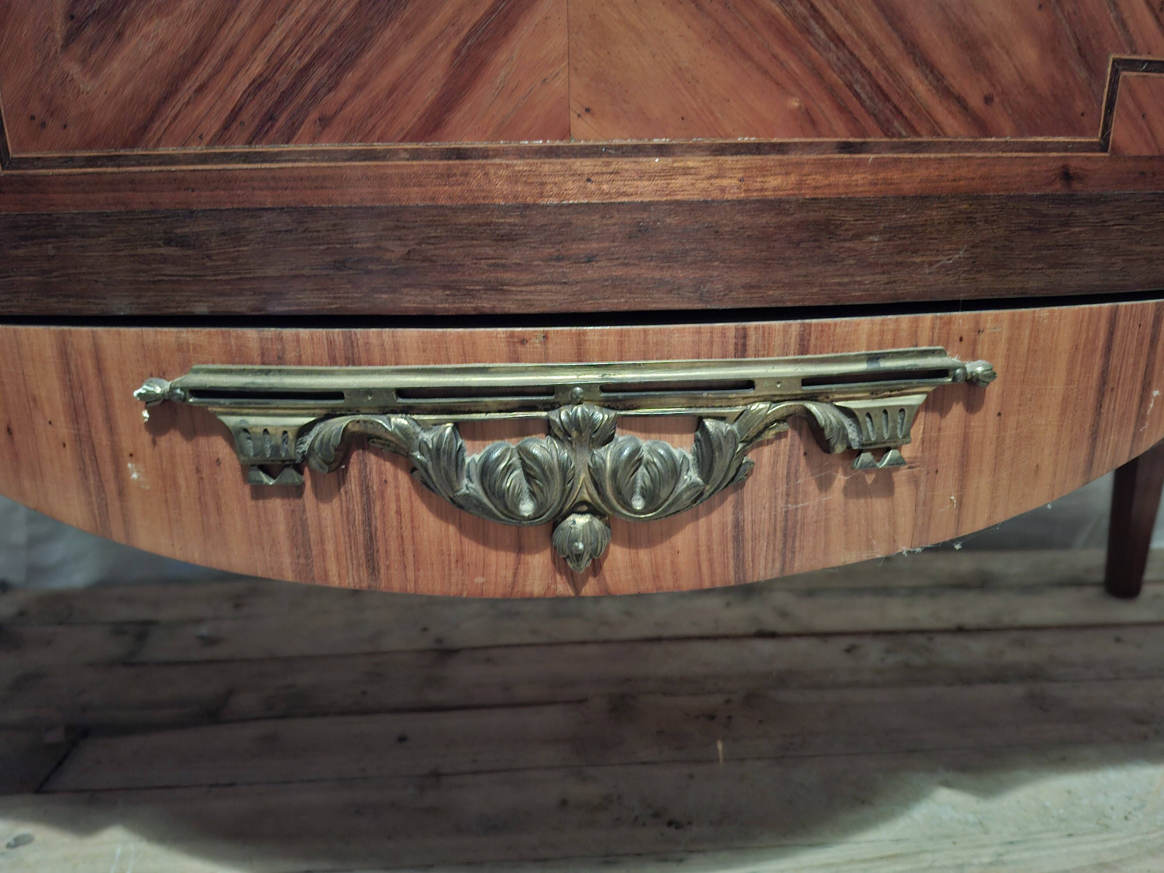 Commode transition Louis XV – Louis XVI en marqueterie, XVIIIe siècle (om)