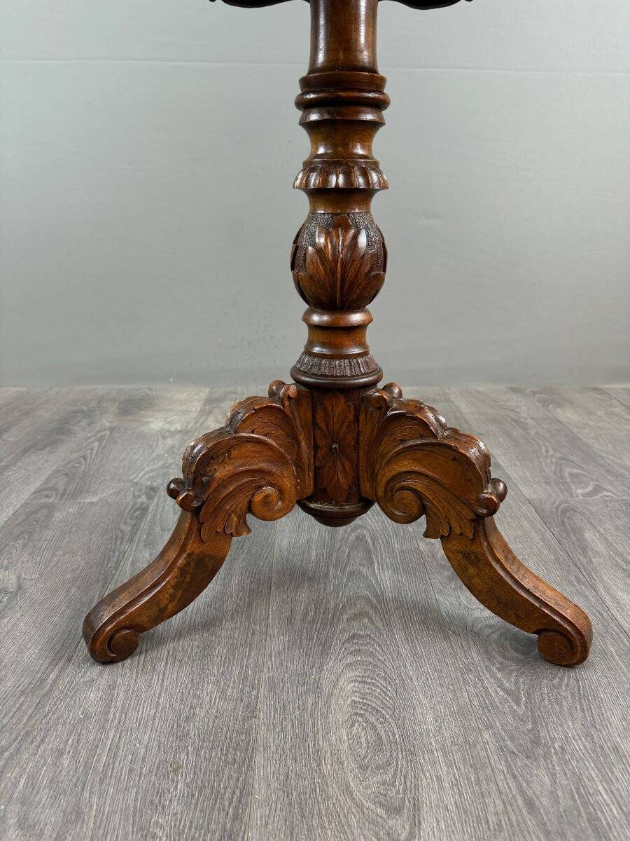 Table Guéridon en bois marqueté, XXe Siècle