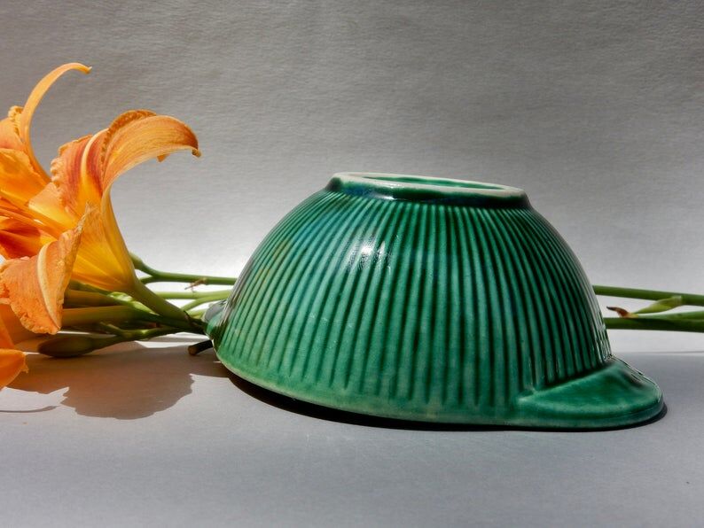 Bol vert à oreilles de Gien en céramique pour le café au lait des années 1960