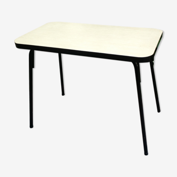 Formica table