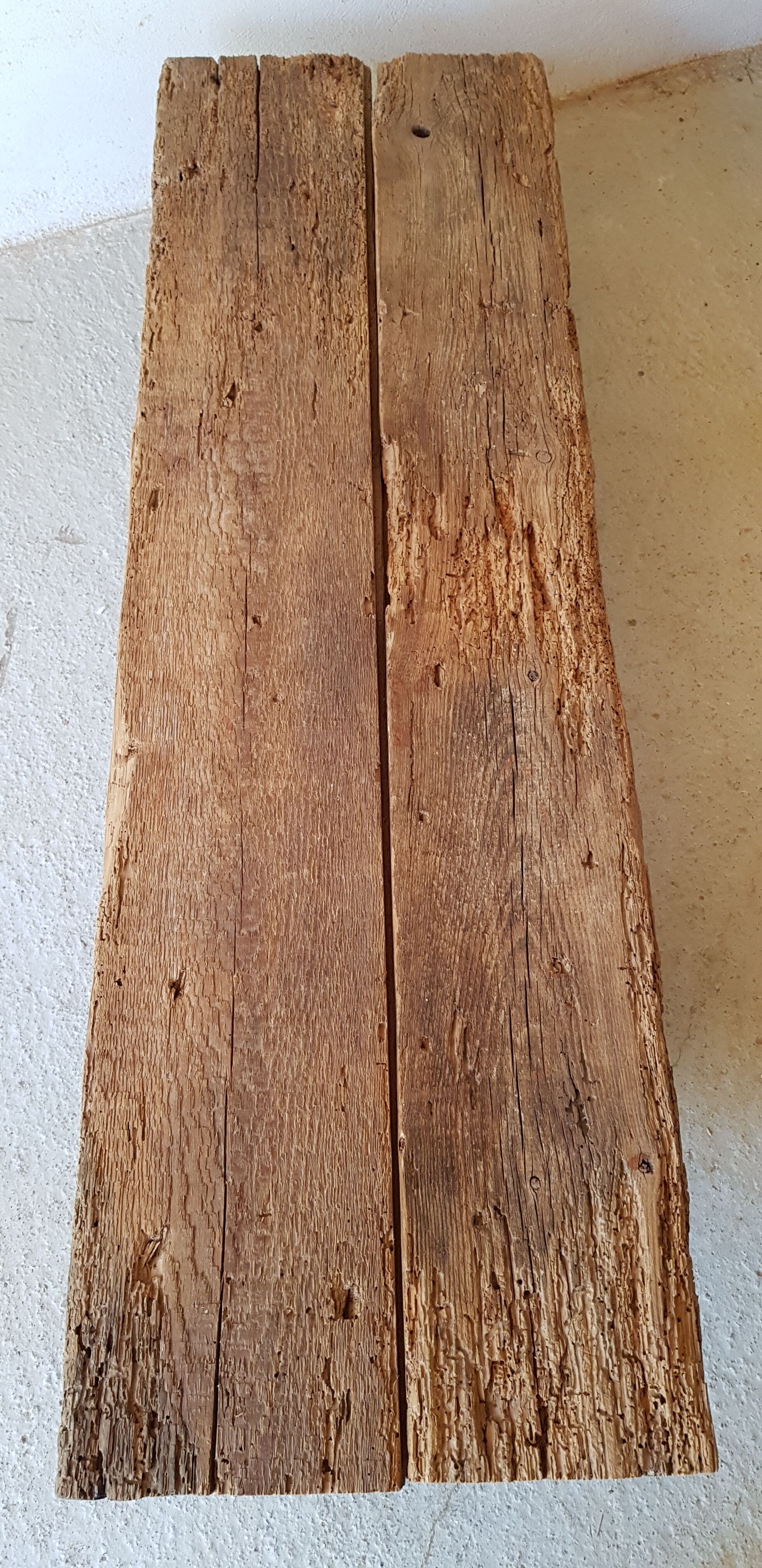 Coffee table wabi sabi