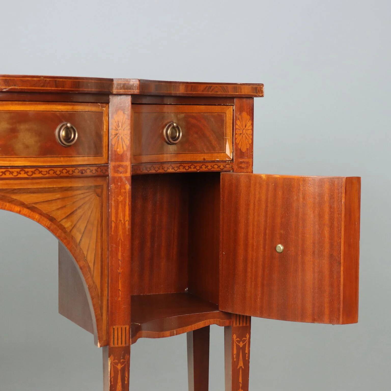 Victorian mahogany sideboard with inlays