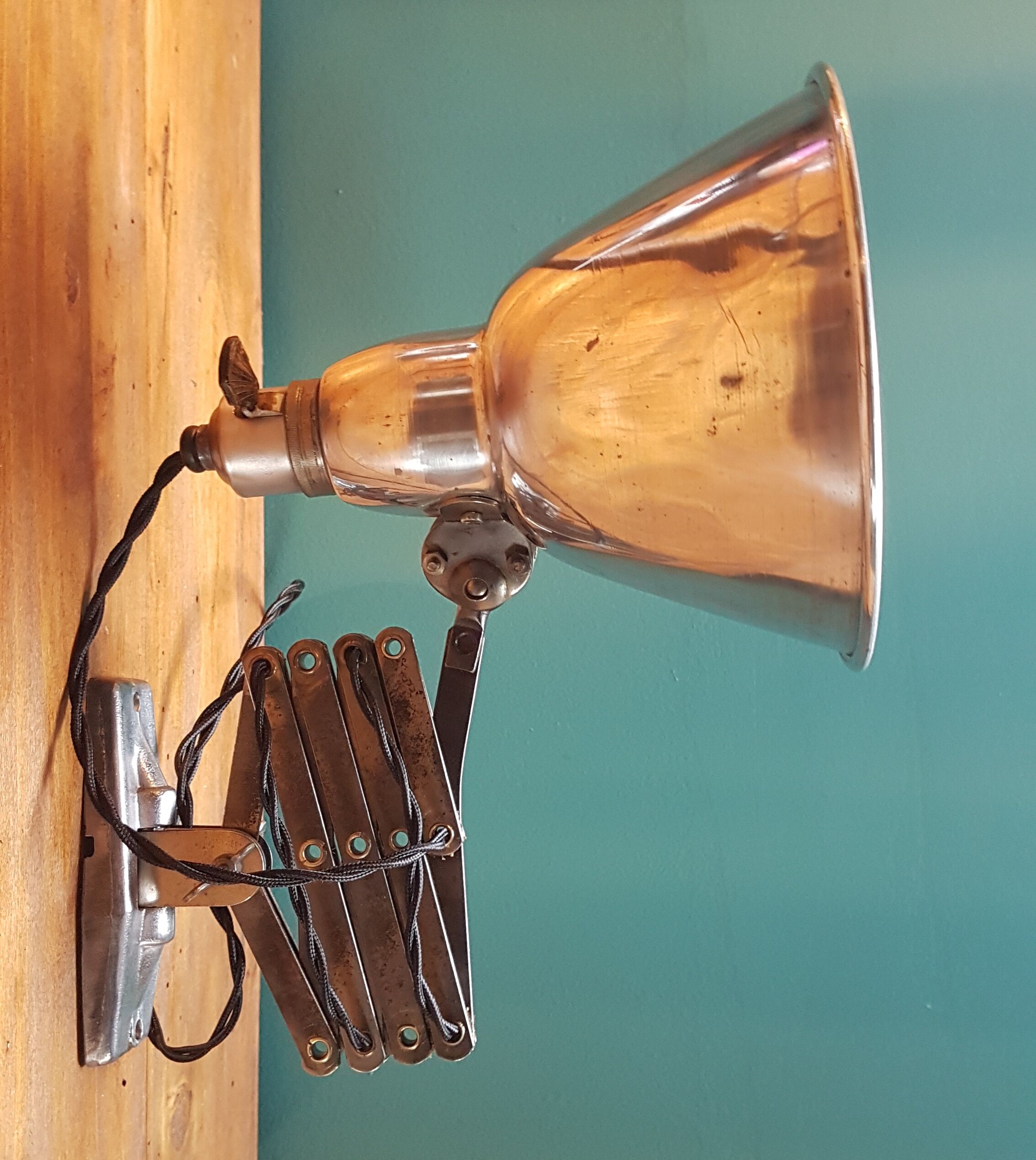 Workshop accordion mazda lamp