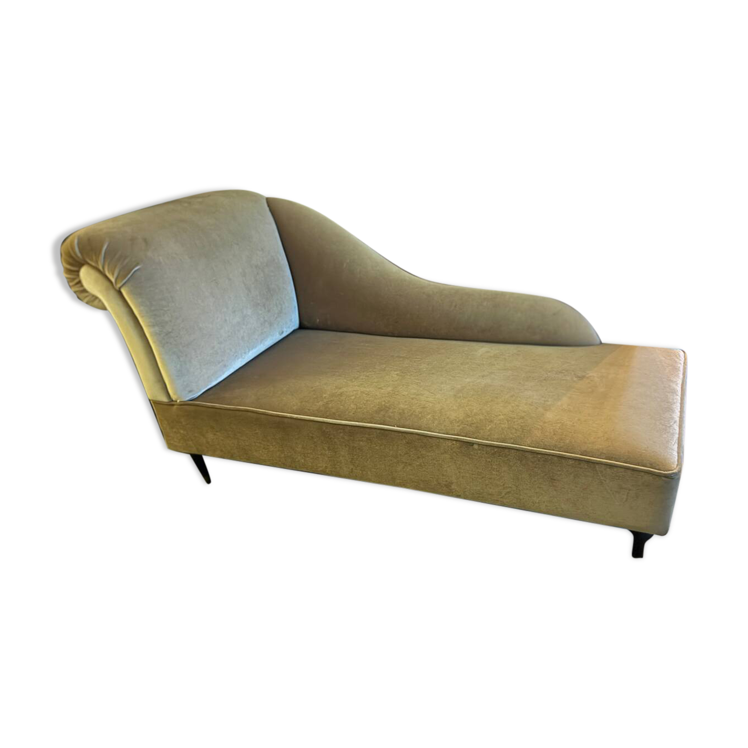 Velvet daybed