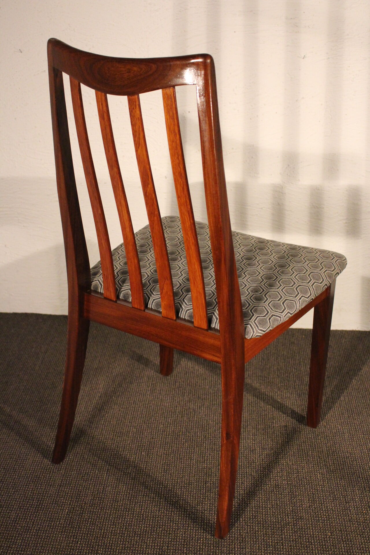 1970 set of 4 chairs and 2 armchairs