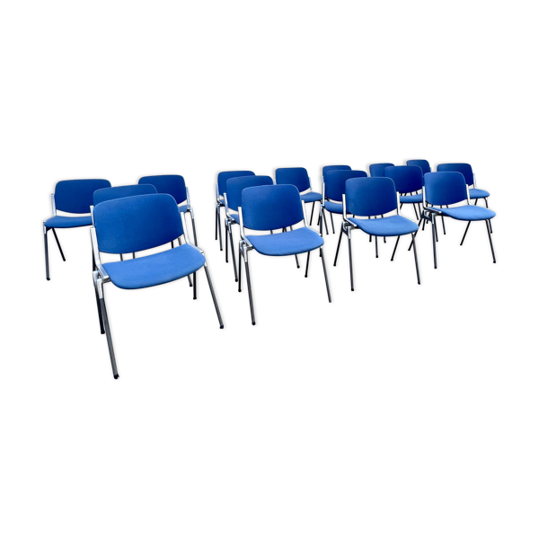 Série de 40 chaises de G. Piretti pour Castelli Anonima Castelli, Italie, années 1970