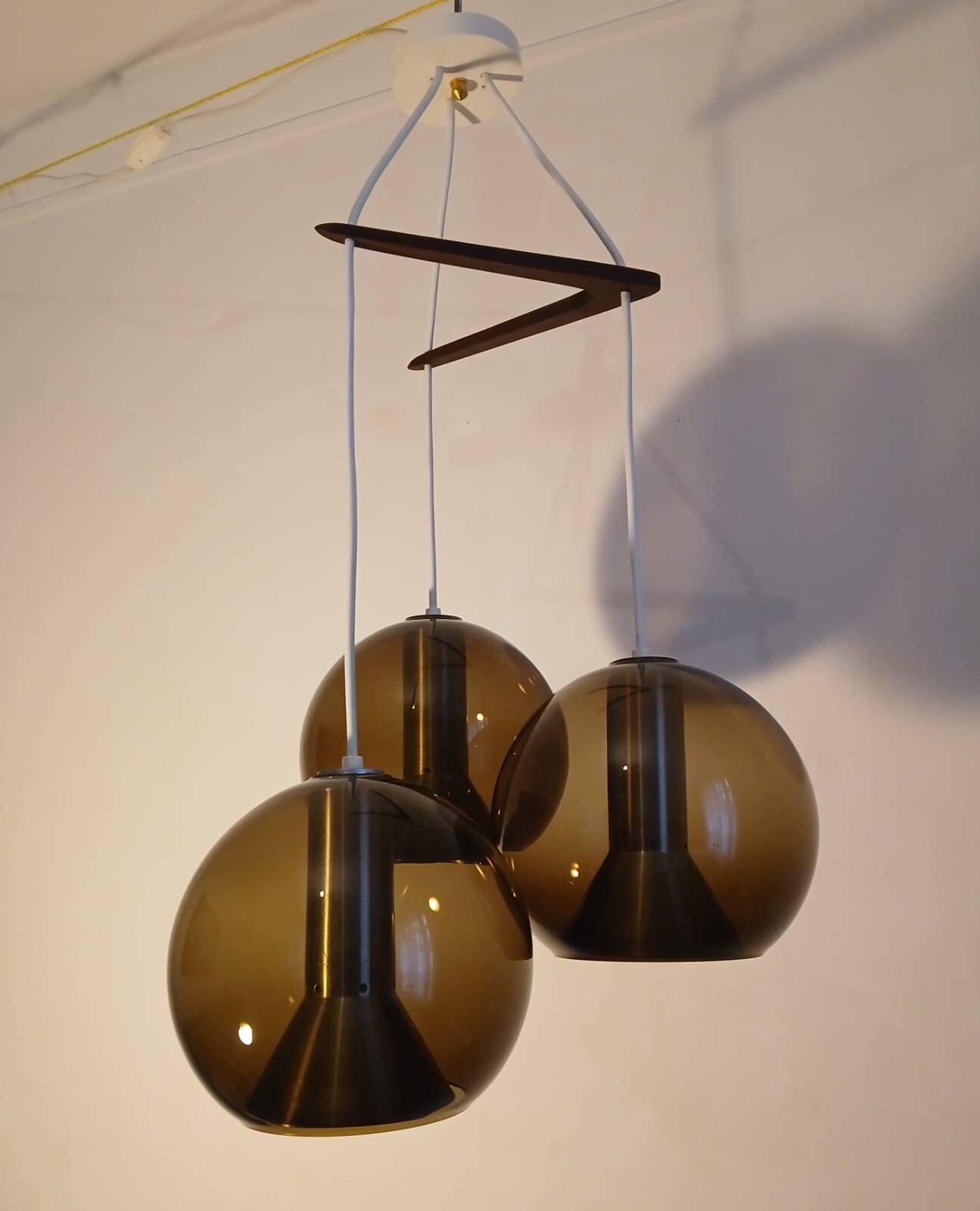 Suspension triple "Globe" by Frank Ligtelijn for Raak – Original edition