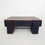 Table basse brutaliste en bois massif du milieu du siècle, Pays-Bas, années 1970