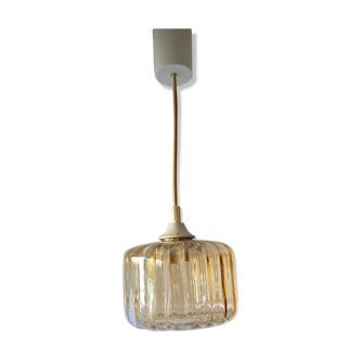 Amber glass suspension