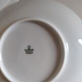 Under porcelain cups