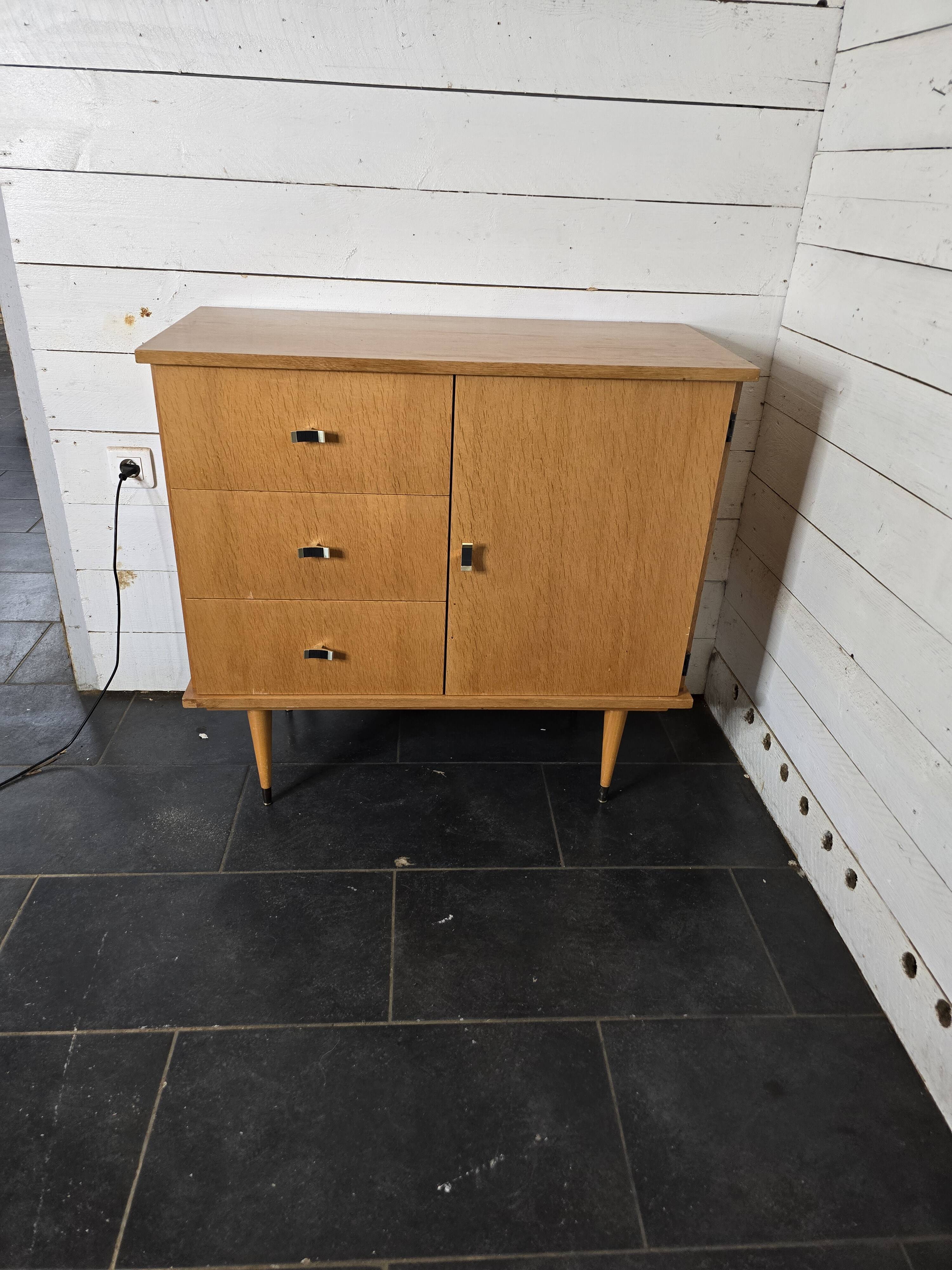 Commode en chêne, années 60