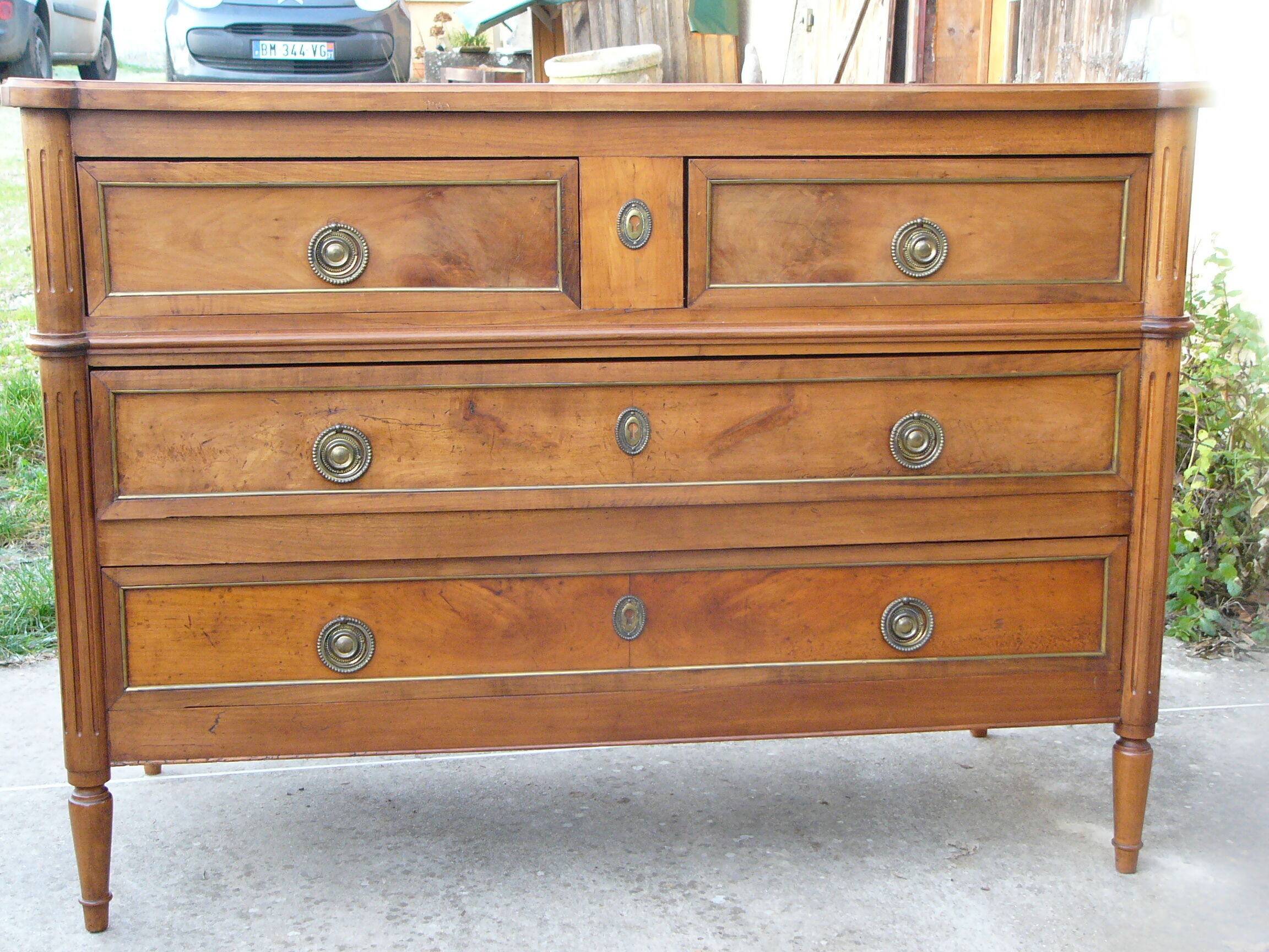 Dresser
