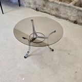 Petite table basse en verre fumé 1970