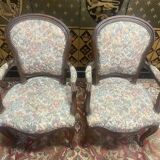 Paire de fauteuils de style Louis XV en chêne