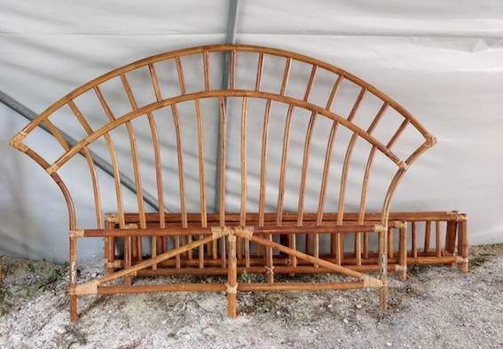 Vintage rattan bed 190x140cm