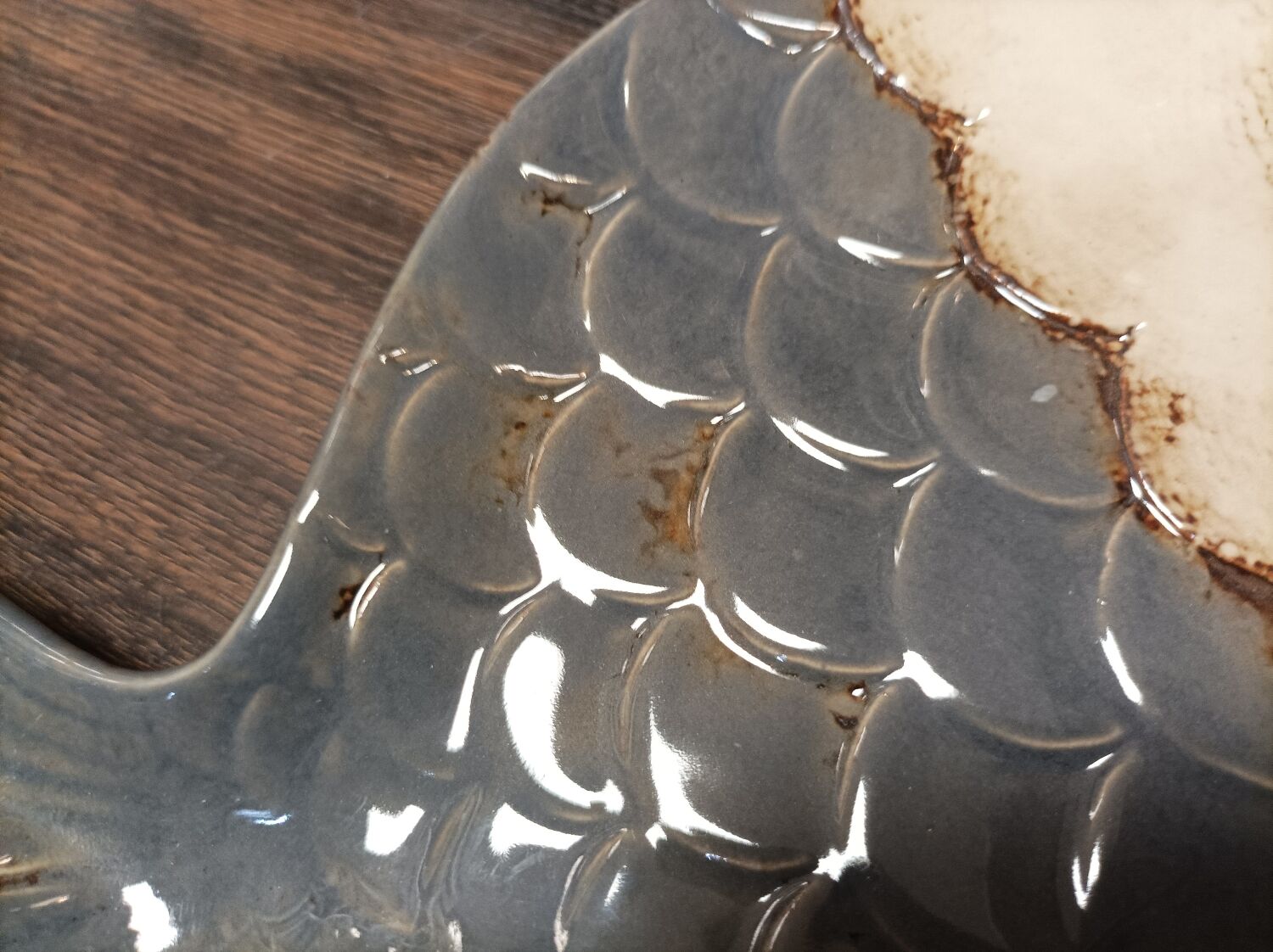 Set of 2 stoneware dishes