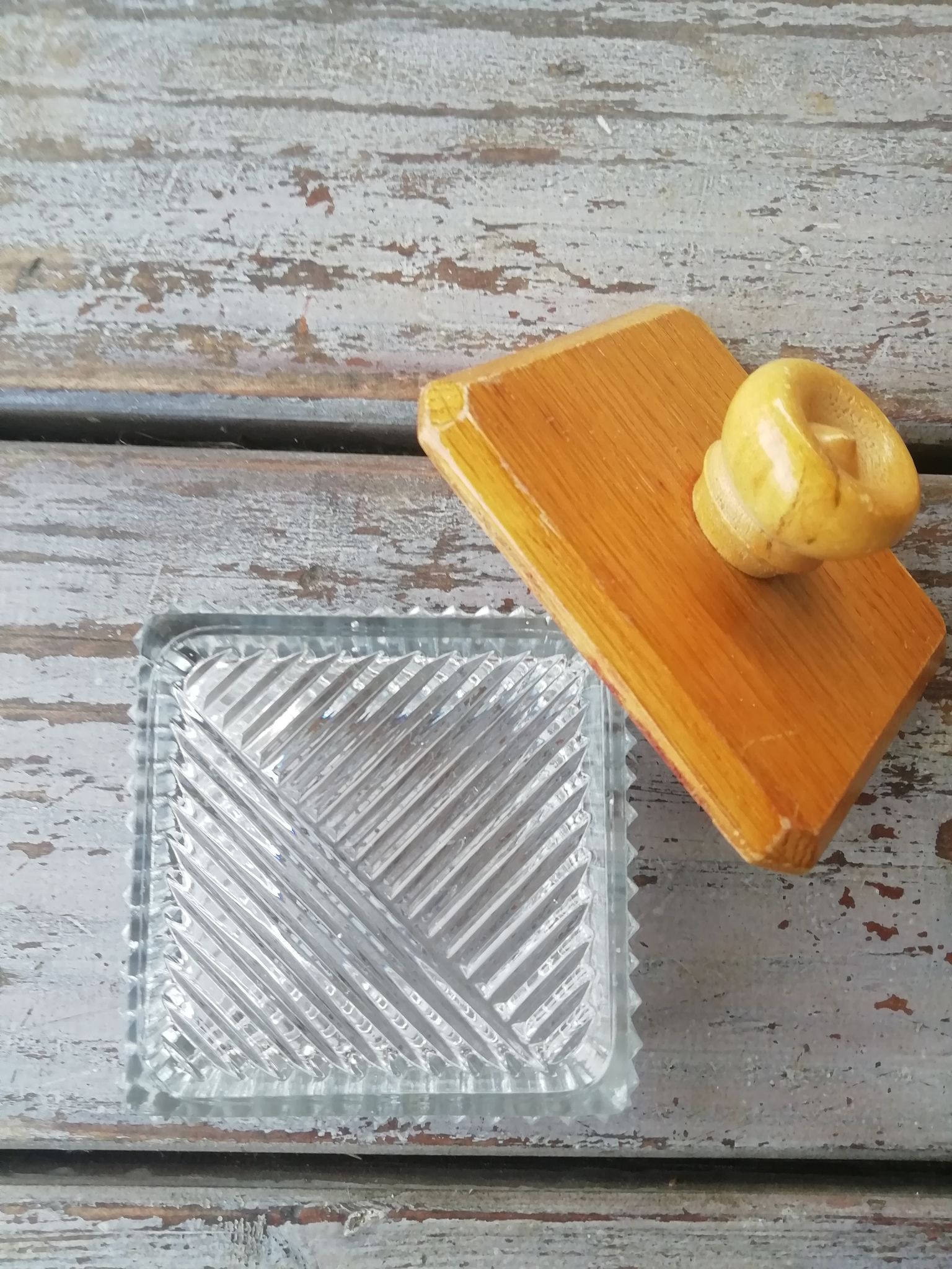 Ramequin chiseled glass