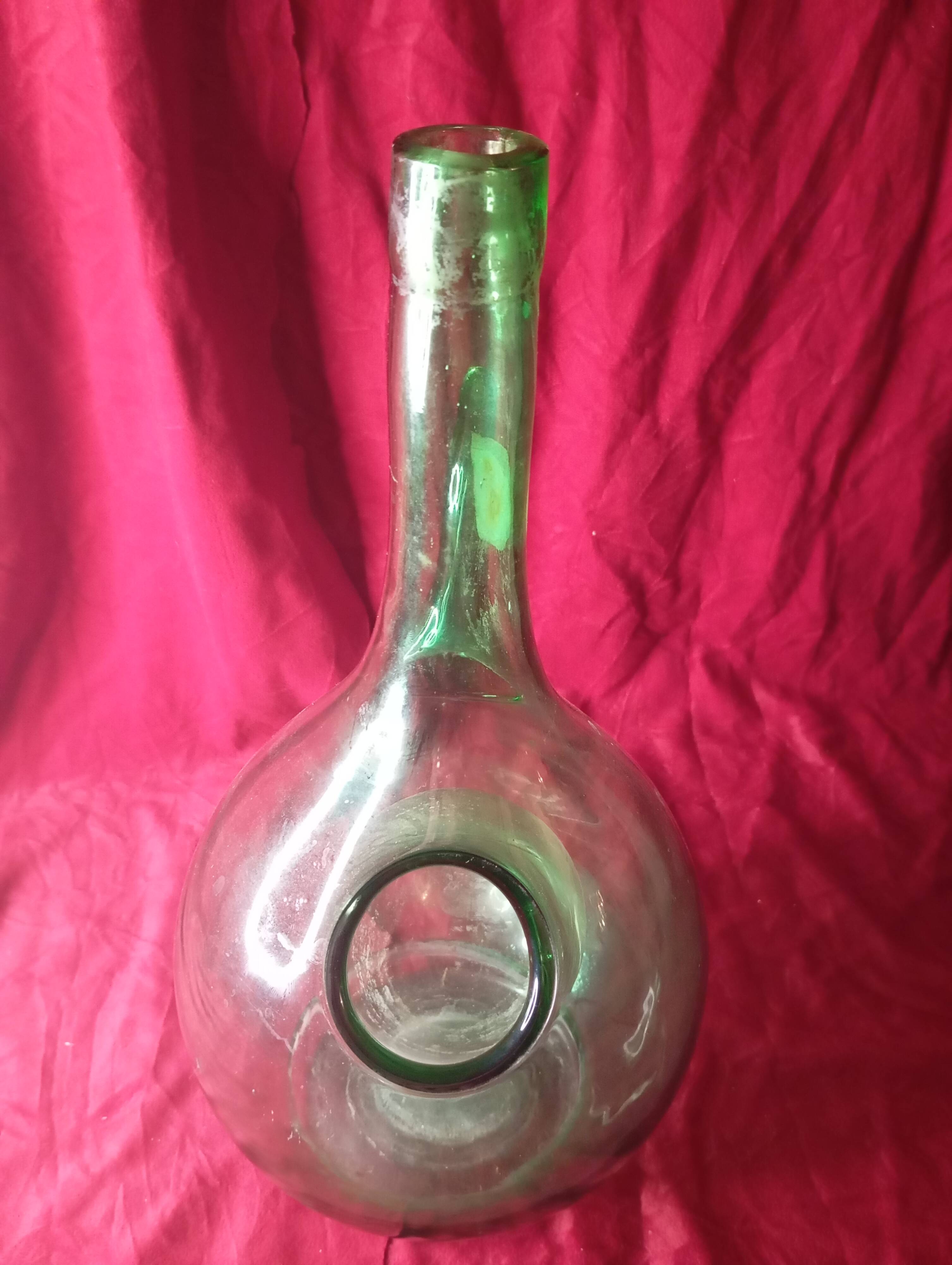Old blown glass carafe with freshness tank / vintage