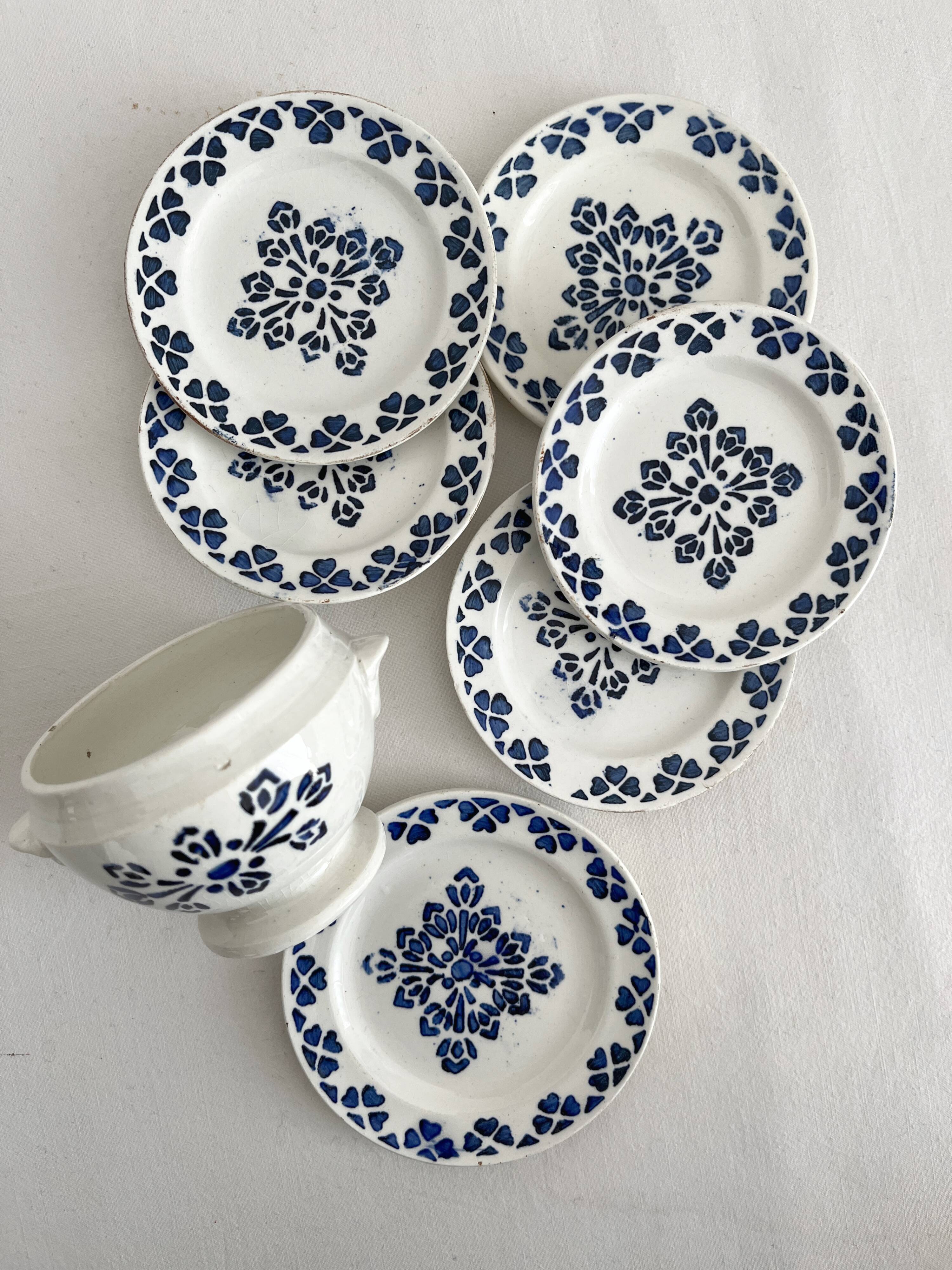 7 pieces of antique earthenware tea set