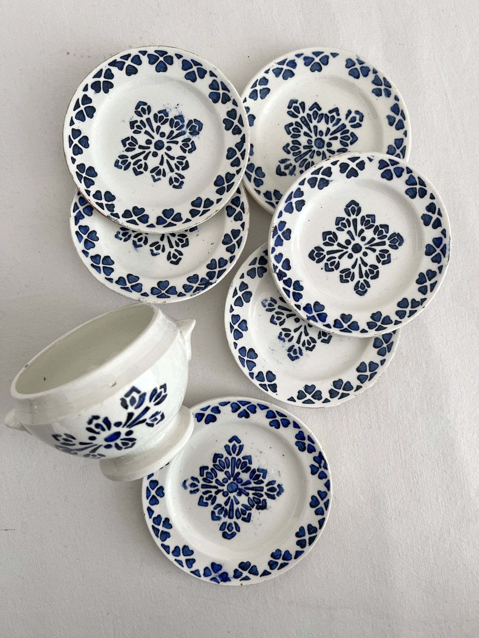 7 pieces of antique earthenware tea set