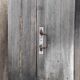 Ancienne porte avec volets en bois Vintage