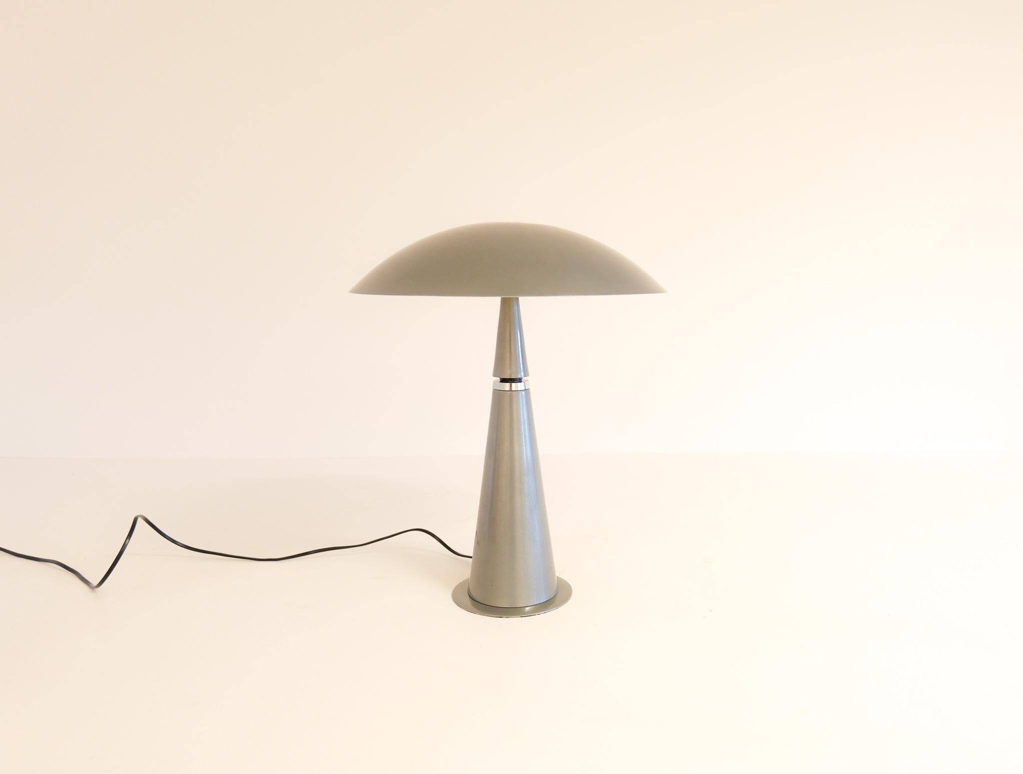 Lampe de table époque spatiale Aluminor France années 1990