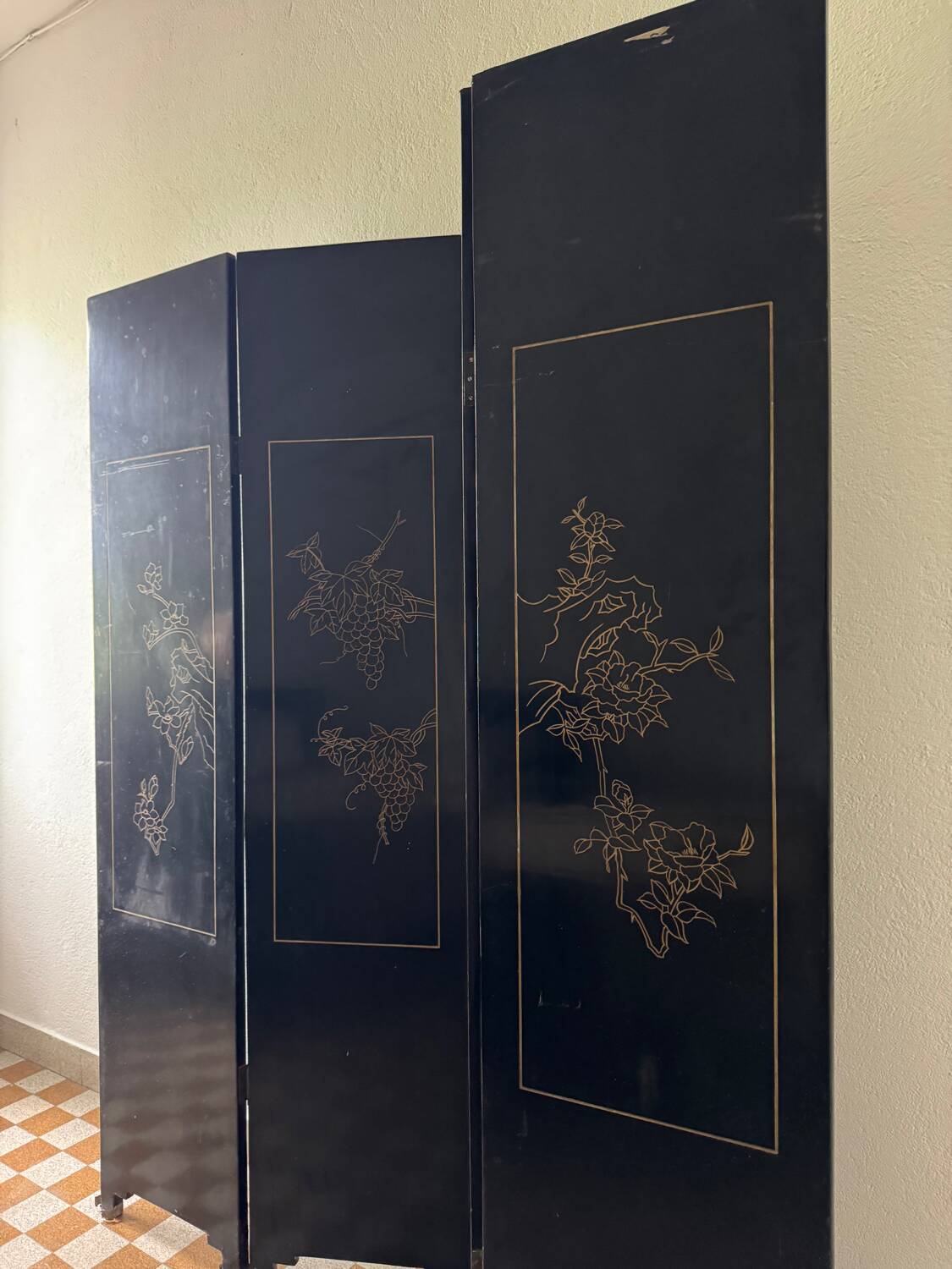 Antique Chinese lacquer screen