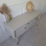 Beige row