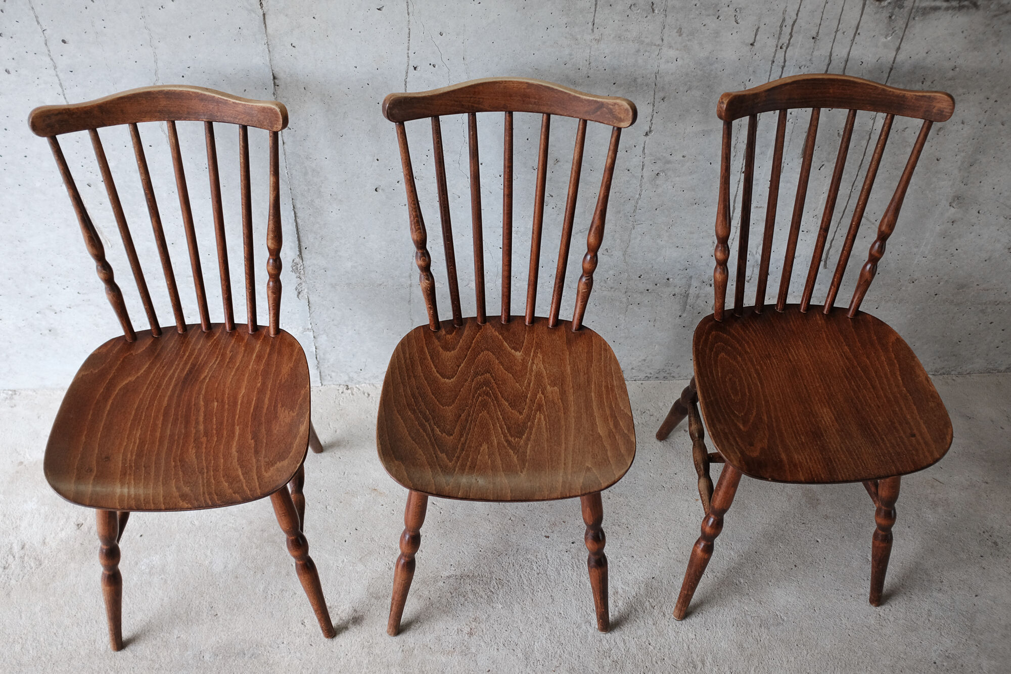 Lot de 3 chaises Baumann modèle Menuet années 50 60