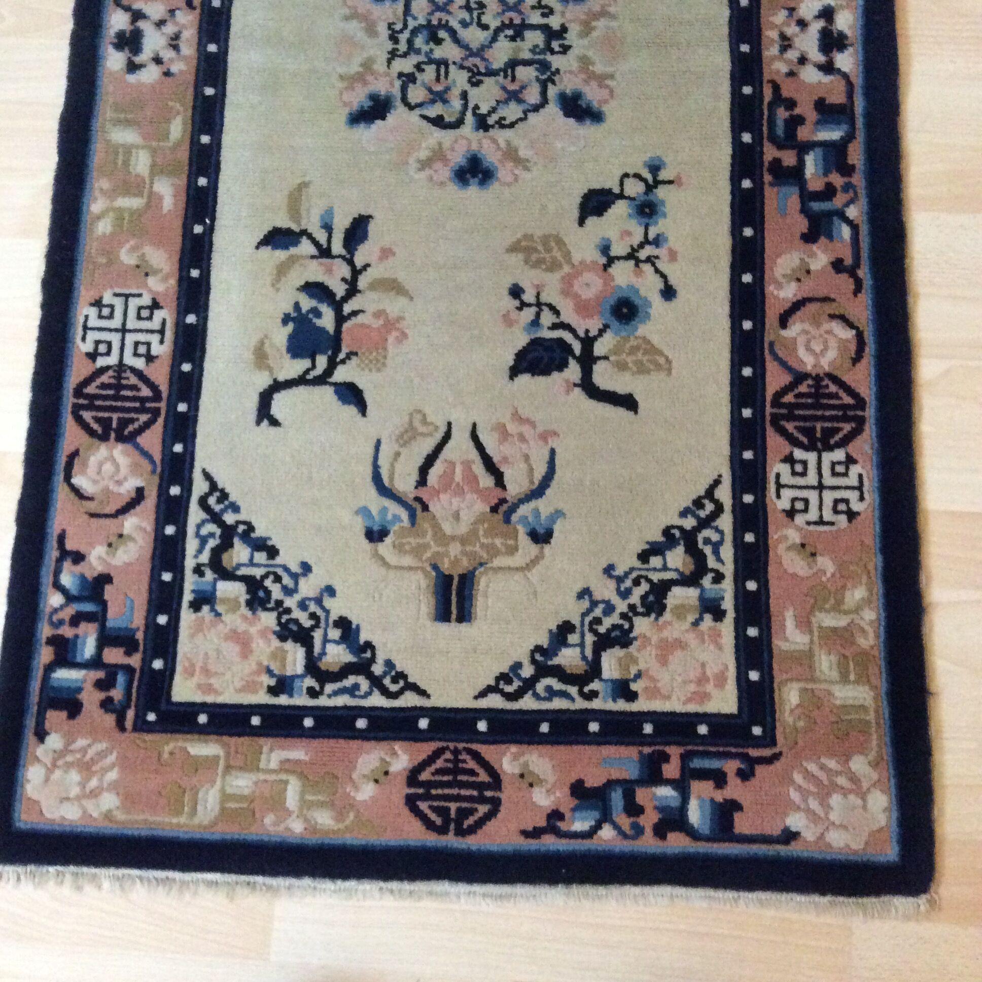 Middle East hand woven carpet 94 X 155 cm