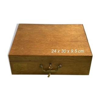 old oak wood box, painting, sewing, 29 x 24 cm, non-functional key