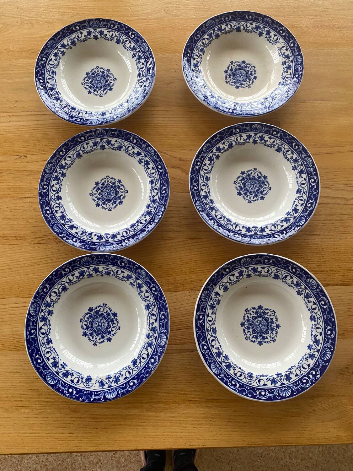 6 Jules Vieillard Bordeaux soup plates