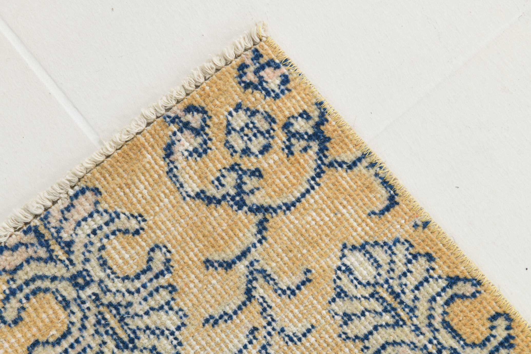 Plants & floral vintage area rug 269x178cm