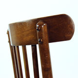 Chaise basée sur un modèle Thonet, éditée par Tatra.