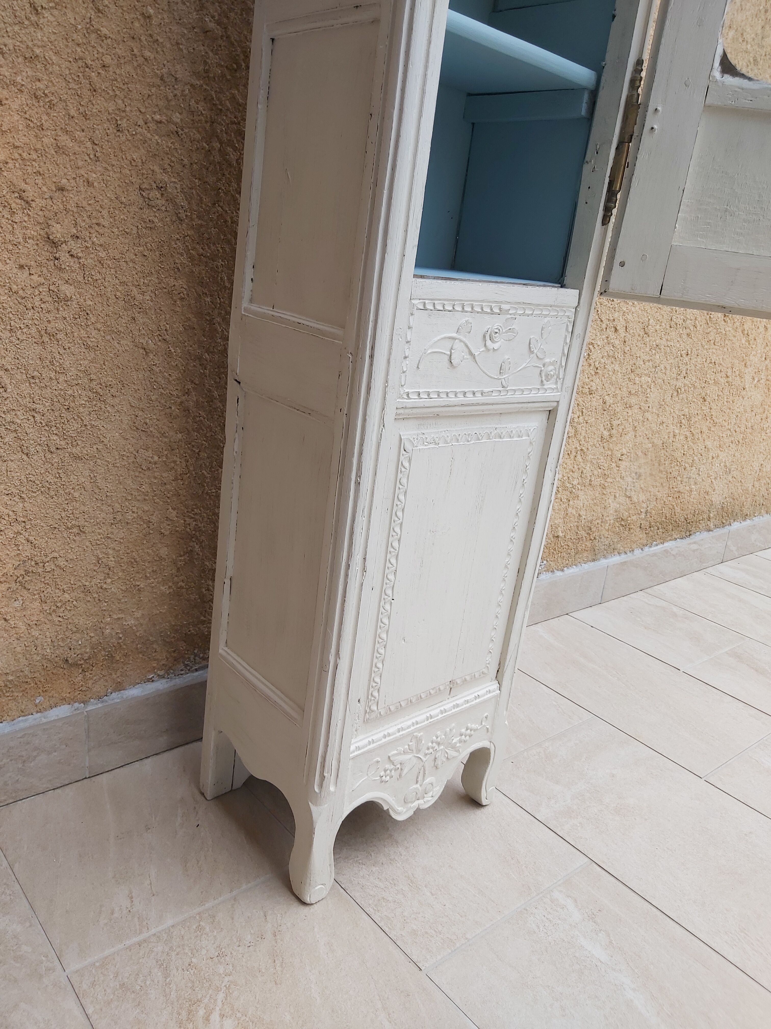 Armoire