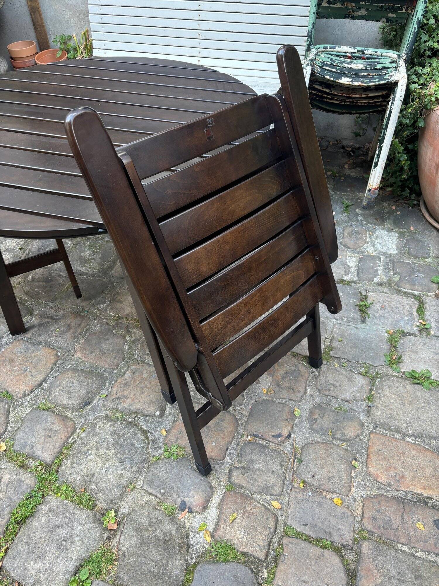 EMU dark wood garden furniture set - 2 folding armchairs and 1 table