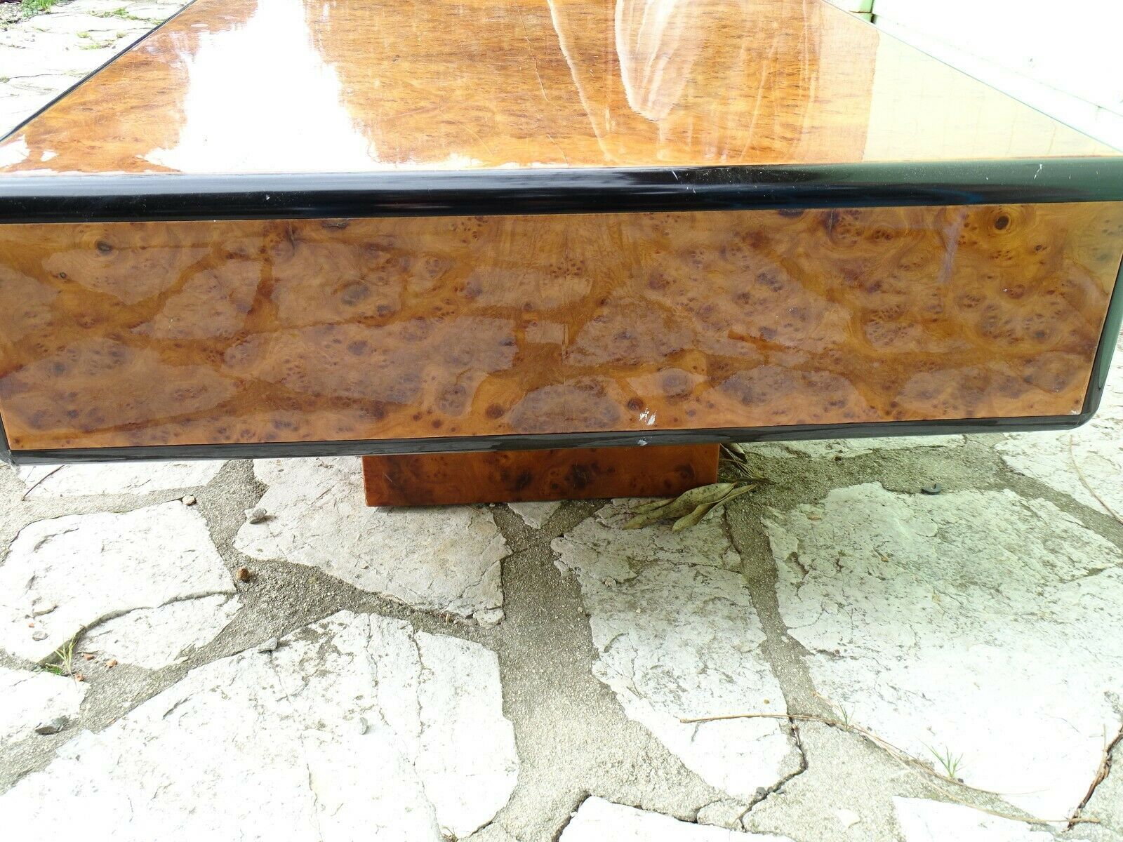 Vintage coffee table in elm magnifying glass 1970 - 70X70X35cm