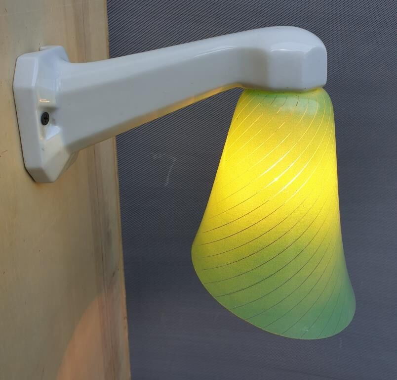 Wall light swan collar green glass Art Deco
