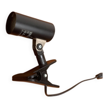 Minimalist postmodern clamp lamp by Erco, 1980s.