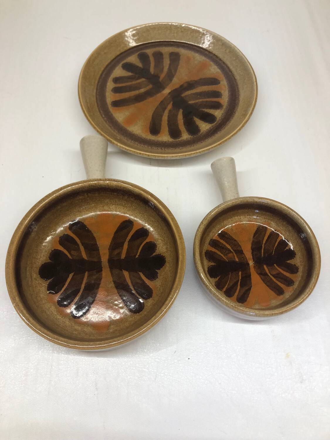Set of 3 ceramic caquelon dishes from Pornic, Palmyre decor